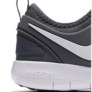 NIKE free TR7